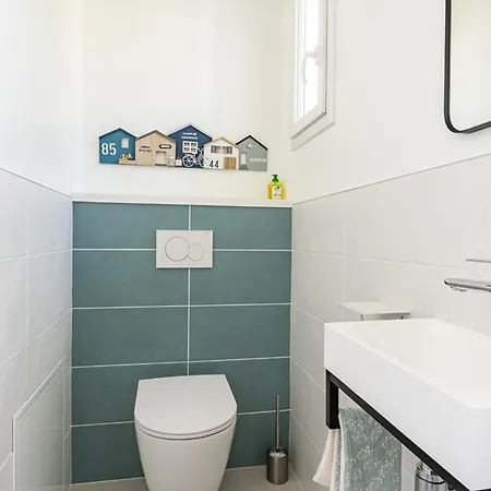 Hébergement de vacances Maison De Avec Jardin Verdoyant A - Fr-1-835-25 Loix