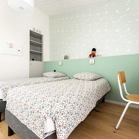 Hébergement de vacances Maison De Avec Jardin Verdoyant A - Fr-1-835-25