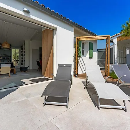 Maison De Avec Jardin Verdoyant A - Fr-1-835-25 Feriehus